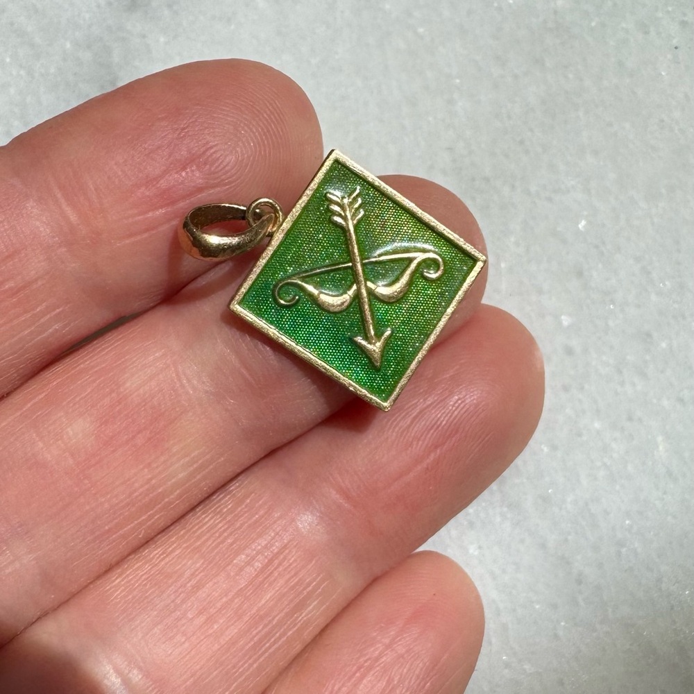 {SOLD} Vintage 14k Gold Green Enameled Bow and Arrow charm pendant Sagittarius